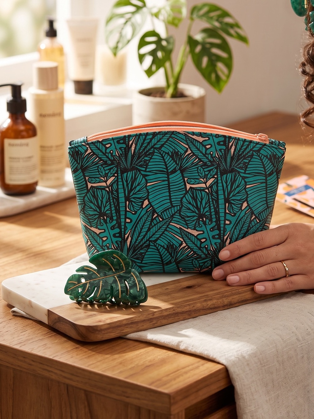 NWT Crush Monstera Green Claw Clip & EUC Ipsy Tropical Palm Makeup Bag Bundle